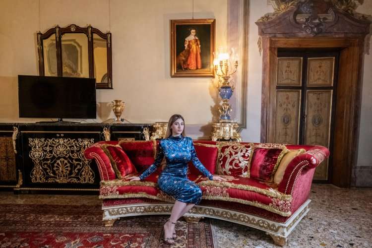 Gilded Portraits in Venice18