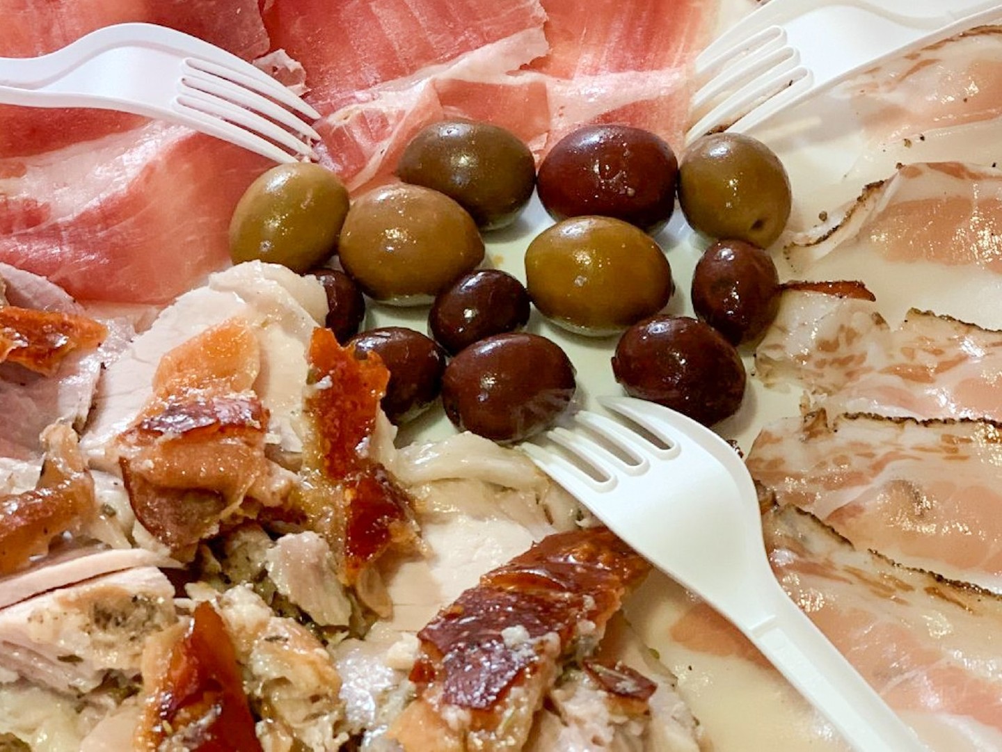 Walking food tour of Trionfale's authentic Roman neighborhood, with pizza, gelato, and more.