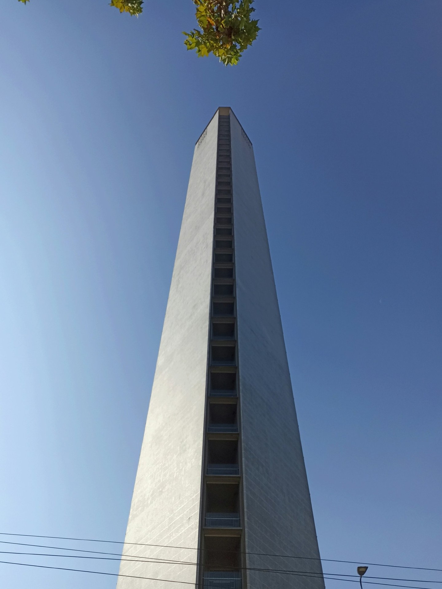 A walking exploration of Gio Ponti’s architectural genius across Milan, from iconic to monumental.