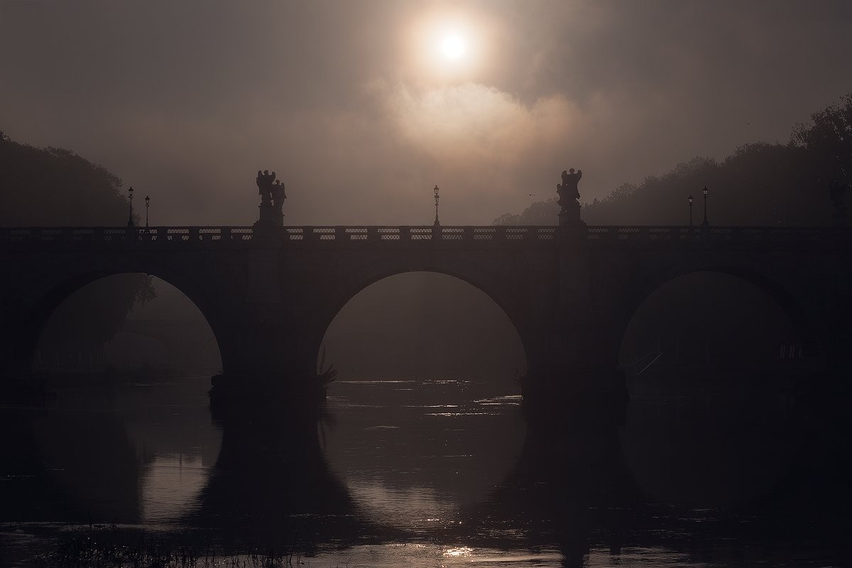 Discover Rome's beauty through a walking tour blending perspective, sketching, and photography.