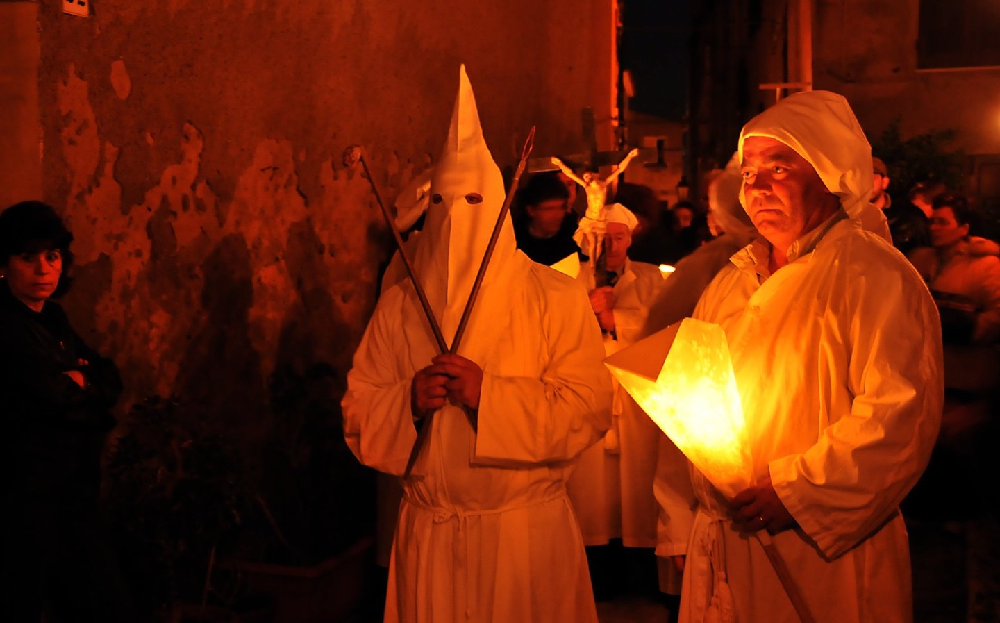 Sardinia private tours: Experience Lunissanti capturing its torchlit procession and sacred chants
