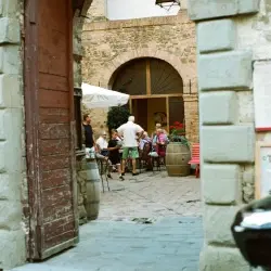 Montalcino: Wine & Tuscan